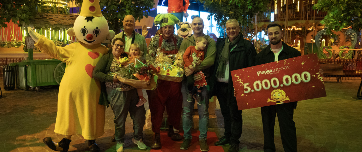 5 miljoenste bezoeker feestelijk ontvangen in Plopsa Indoor Hasselt